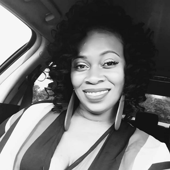 Meet your Posher, Tamera - Picture 1 of 1